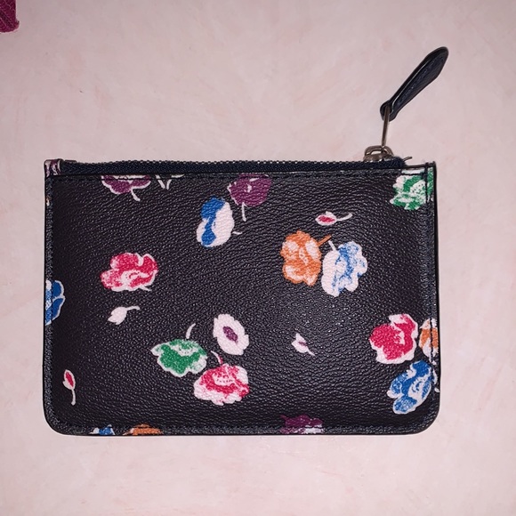 *Coach Black Leather Multi Color Floral Large Card Case/Coin Purse with Key Ring - Picture 2 of 3